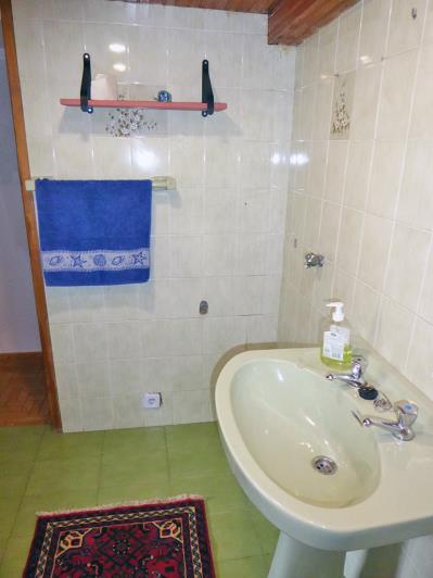 Image No.19-3 Bed Country House for sale