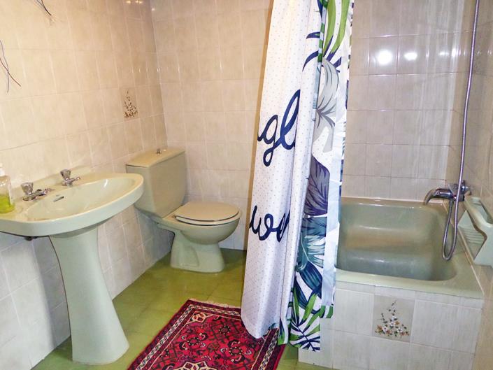 Image No.18-3 Bed Country House for sale