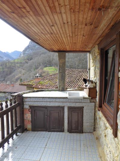 Image No.24-3 Bed Country House for sale