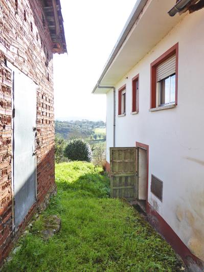 Image No.46-4 Bed Country Property for sale