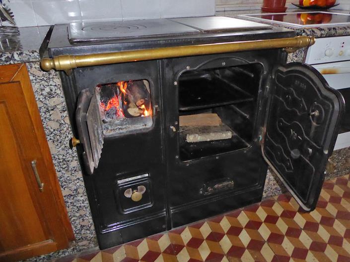 Image No.9-5 Bed Country House for sale