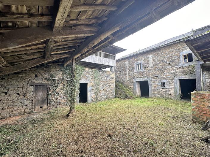 Image No.4-5 Bed Country Property for sale