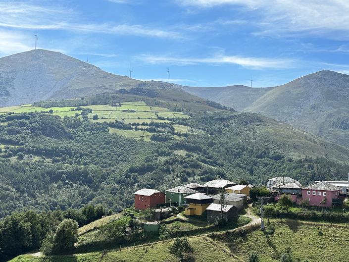 Image No.49-5 Bed Country Property for sale