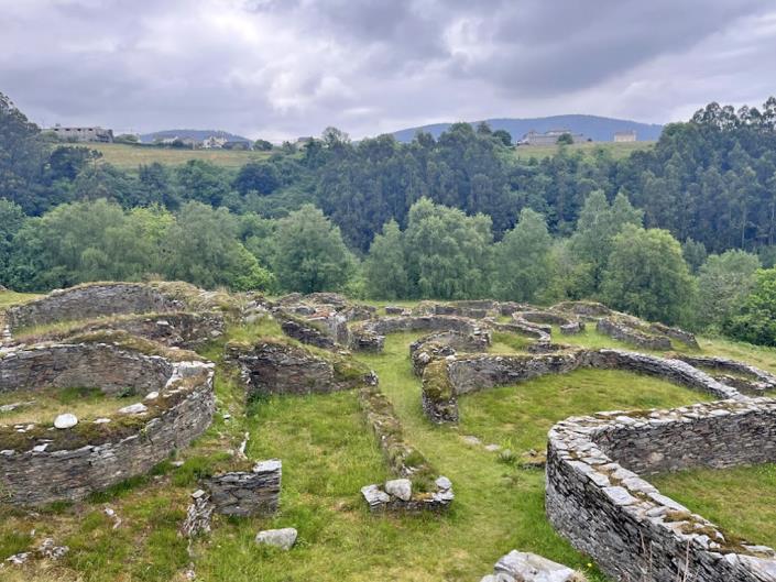 Image No.52-5 Bed Country Property for sale