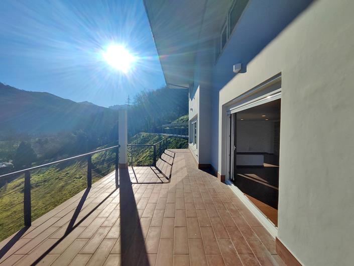 Image No.18-3 Bed Country Property for sale