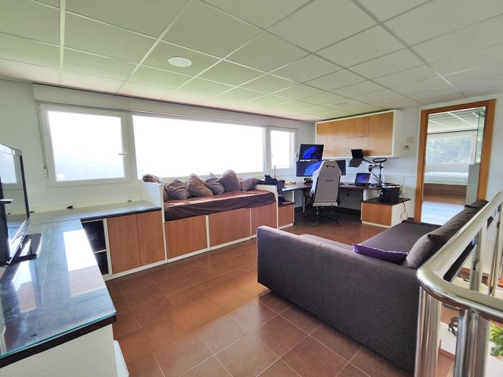 Image No.23-3 Bed Country Property for sale