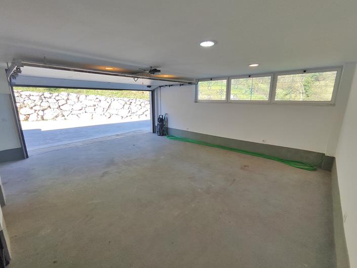 Image No.53-3 Bed Country Property for sale