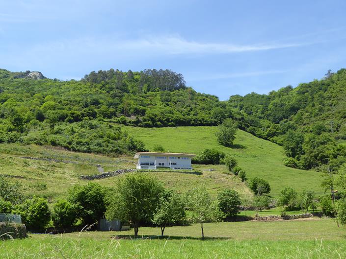 Image No.60-3 Bed Country Property for sale