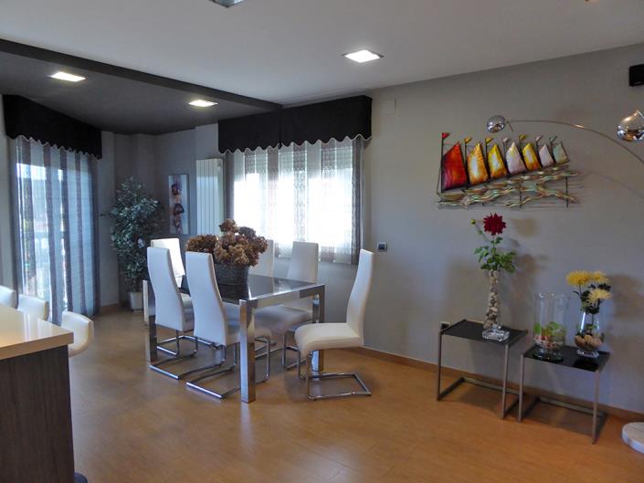 Image No.13-4 Bed House/Villa for sale