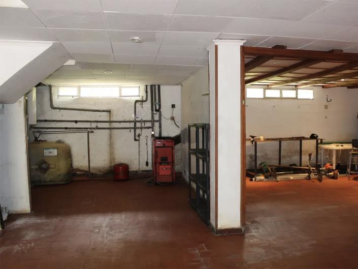 Image No.34-5 Bed Country Property for sale