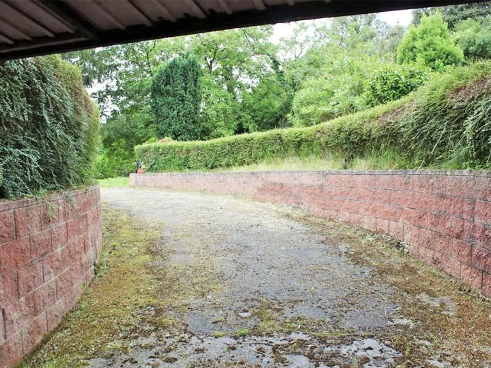 Image No.41-5 Bed Country Property for sale