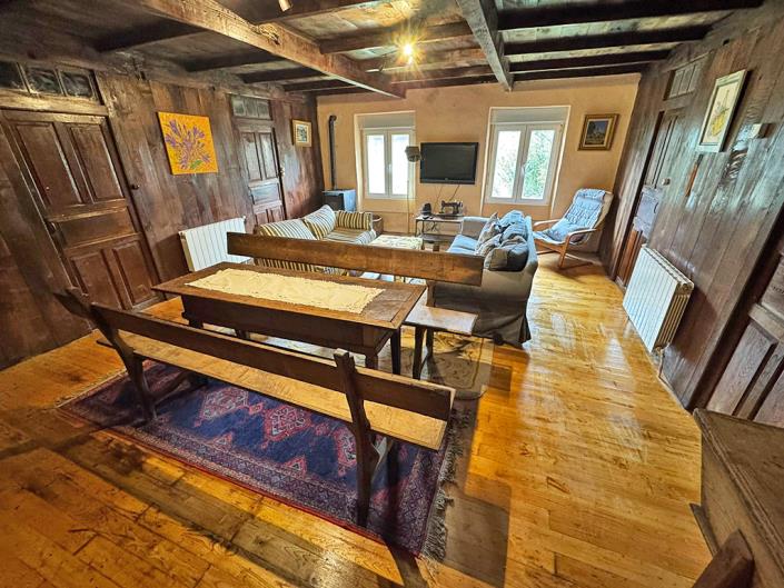 Image No.9-4 Bed Country Property for sale