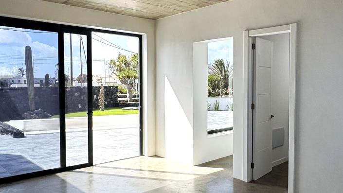 Image No.14-3 Bed Chalet for sale