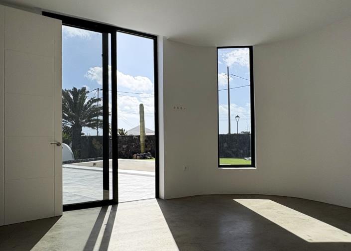 Image No.23-3 Bed Chalet for sale