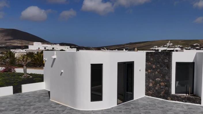 Image No.5-3 Bed Chalet for sale