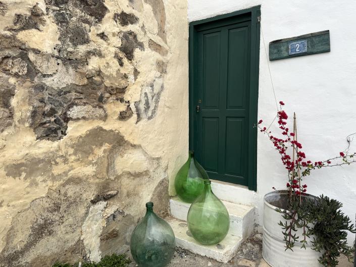 Image No.11-6 Bed Hotel for sale