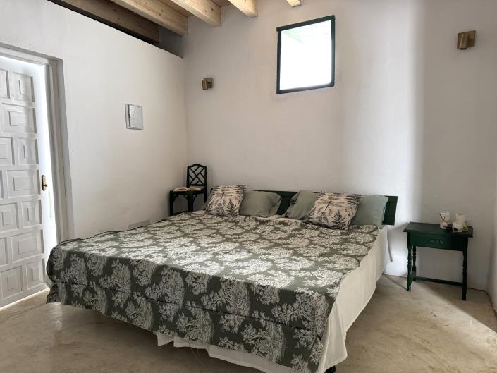 Image No.21-6 Bed Hotel for sale