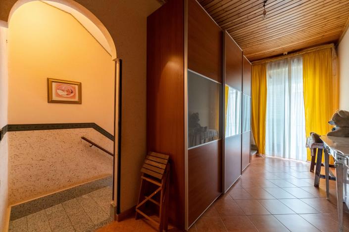 Image No.12-3 Bed House for sale