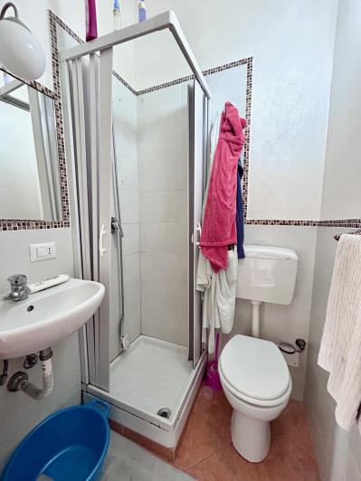 Image No.17-3 Bed House for sale