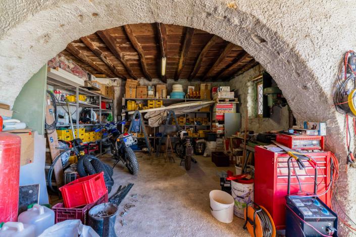 Image No.33-House for sale