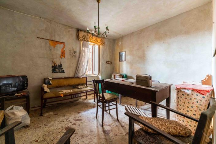 Image No.9-1 Bed House for sale