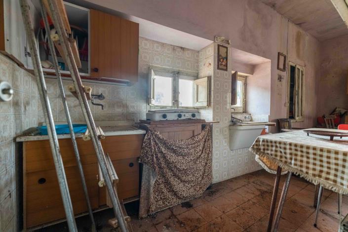 Image No.14-1 Bed House for sale