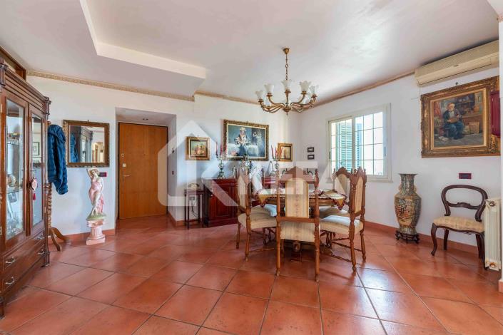 Image No.3-4 Bed Apartment for sale