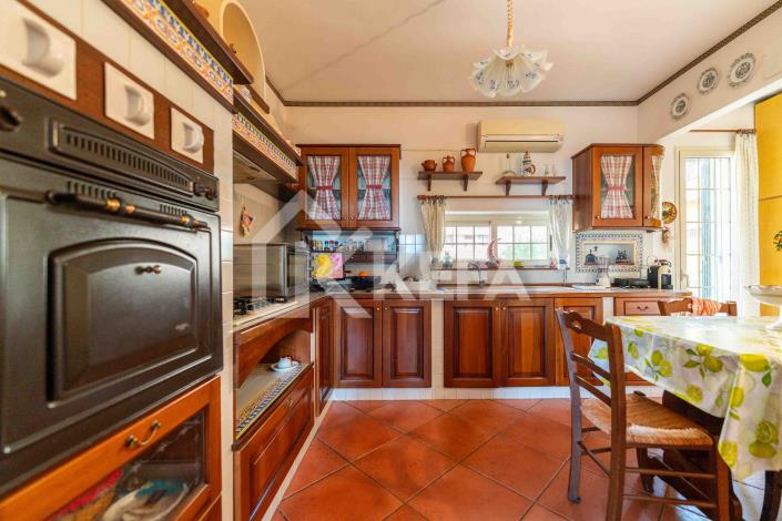 Image No.8-4 Bed Apartment for sale