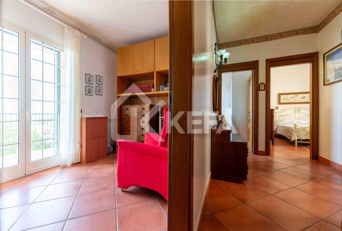 Image No.18-4 Bed Apartment for sale