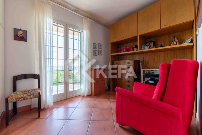 Image No.20-4 Bed Apartment for sale