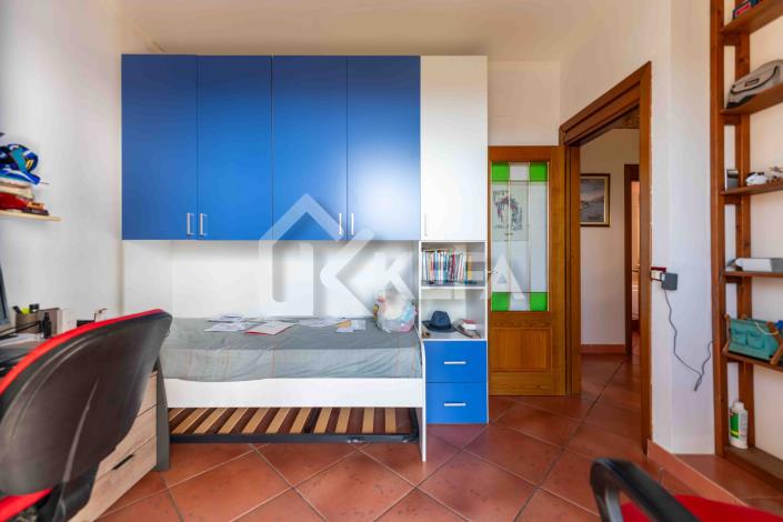 Image No.23-4 Bed Apartment for sale