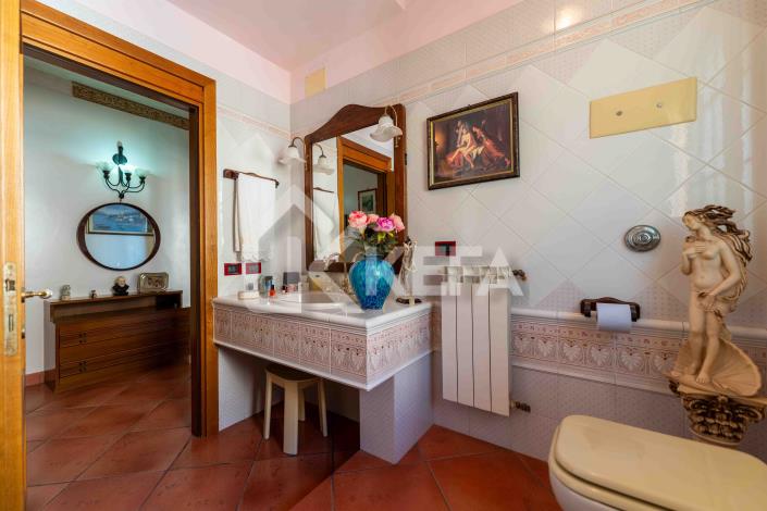 Image No.27-4 Bed Apartment for sale