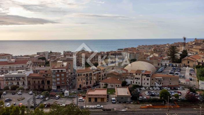 Image No.36-4 Bed Apartment for sale