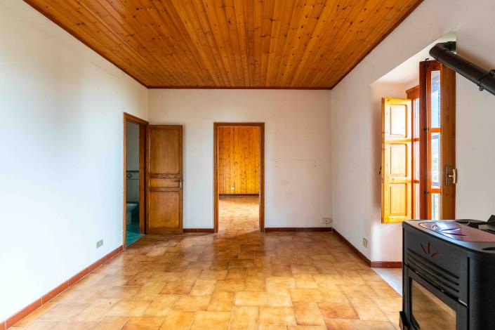 Image No.34-5 Bed Villa for sale