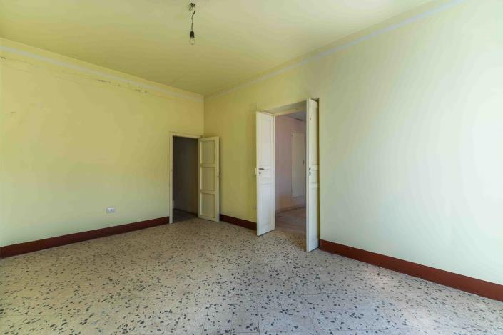 Image No.10-3 Bed Apartment for sale