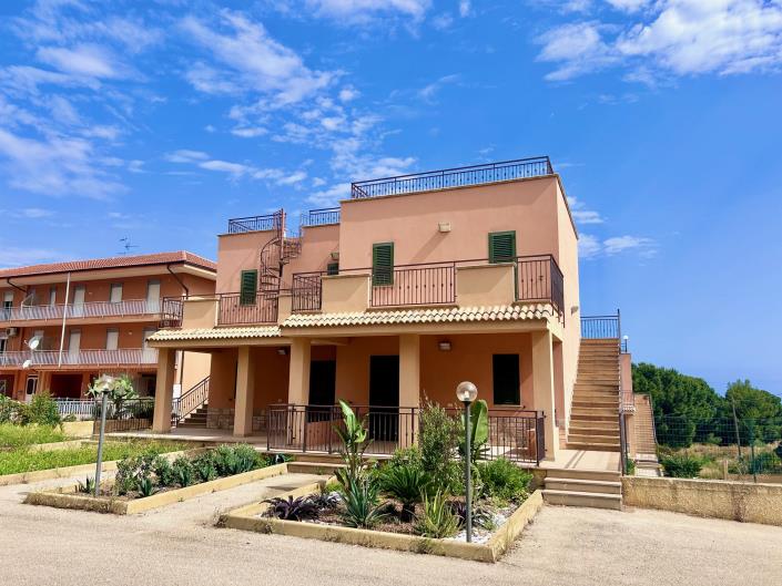 Image No.3-3 Bed Apartment for sale