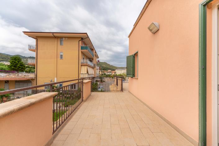 Image No.26-3 Bed Apartment for sale