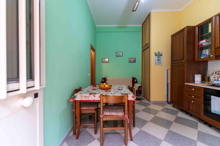 Image No.7-1 Bed House for sale