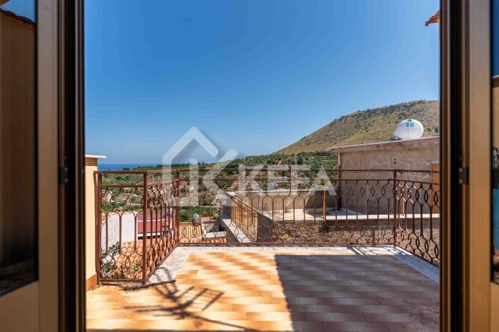 Image No.31-3 Bed Apartment for sale