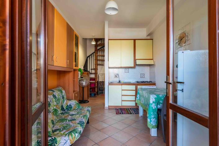 Image No.8-2 Bed Townhouse for sale