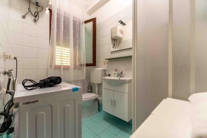 Image No.14-2 Bed Townhouse for sale