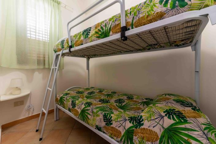 Image No.16-2 Bed Townhouse for sale