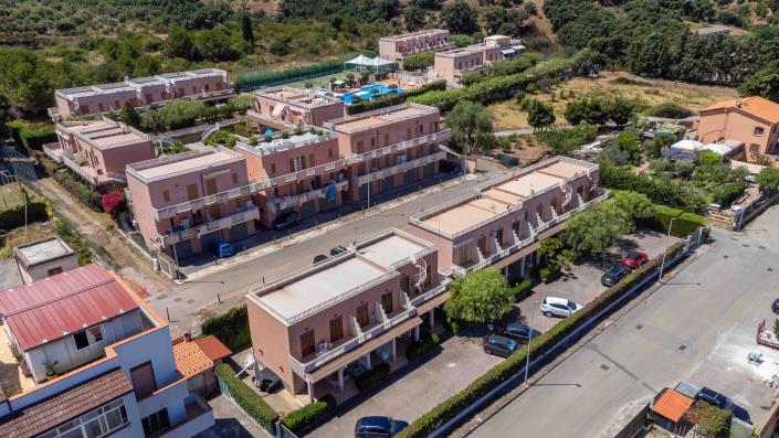 Image No.24-2 Bed Townhouse for sale