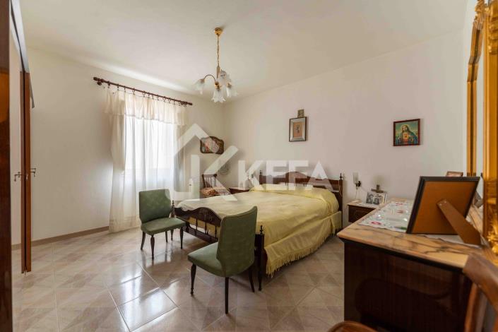 Image No.15-1 Bed Townhouse for sale