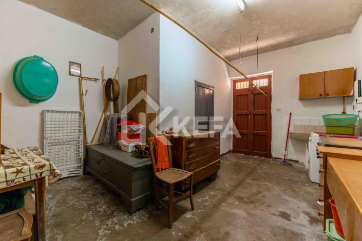 Image No.18-1 Bed Townhouse for sale