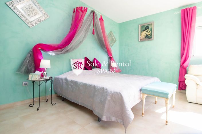 Image No.19-5 Bed Villa for sale