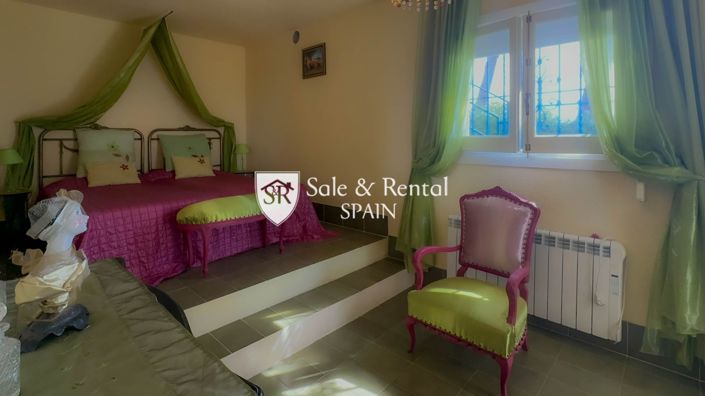 Image No.37-5 Bed Villa for sale