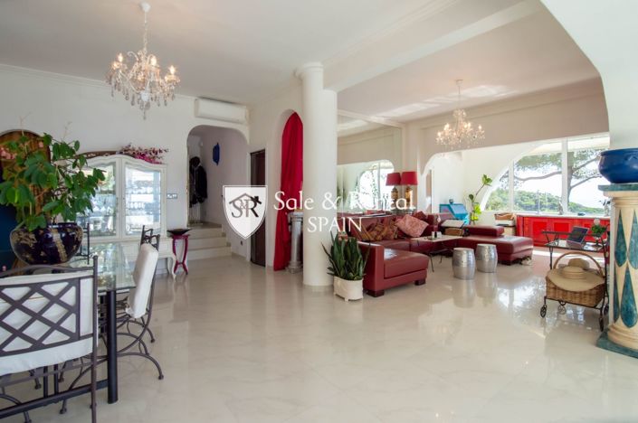 Image No.6-5 Bed Villa for sale