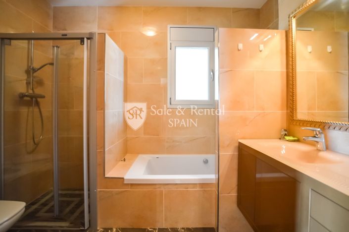 Image No.26-3 Bed Villa for sale