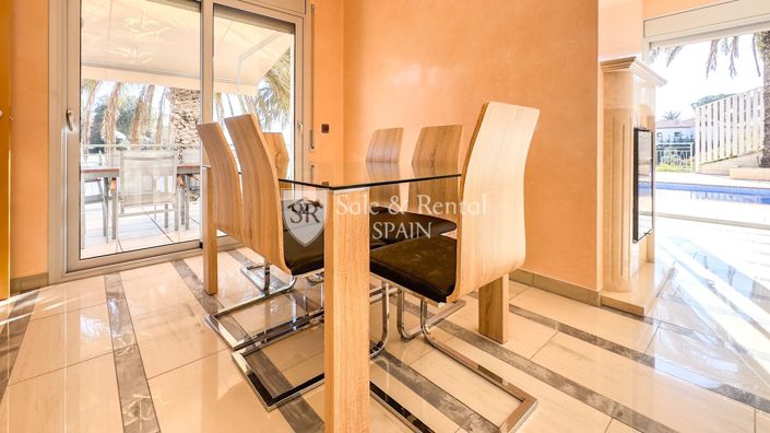 Image No.8-3 Bed Villa for sale